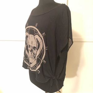 Seneca Rising Tops - Seneca Rising Skull Heart goth metal rocker Shirt Seneca Rising Tops - Seneca Rising Skull Heart goth metal rocker Shirt